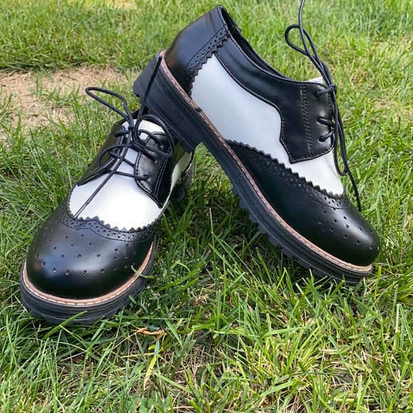 Ollio Shoes - NWOT, Black and white saddle shoes 7 1/2, vegan
